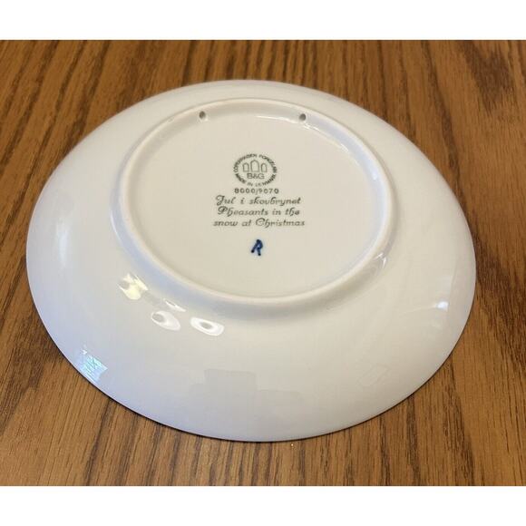 Royal Copenhagen Pheasants in the Snow at Christmas Plate Denmark 1970 Vintage0 - Picture 3 of 6